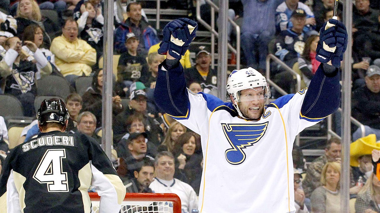 Finals preview? Blues clamp down for shutout win over Penguins